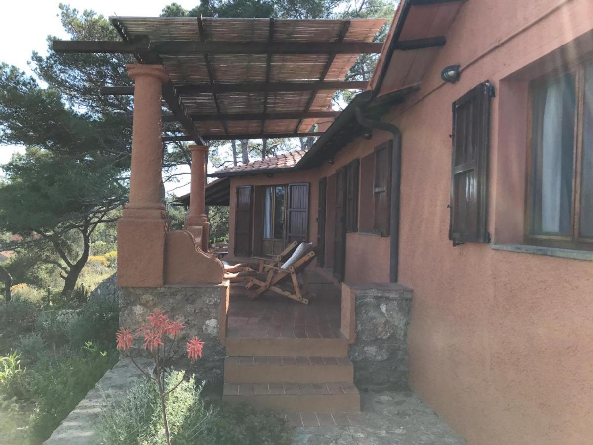 Casa Diana Bed & Breakfast Изола ди Джанутри Екстериор снимка